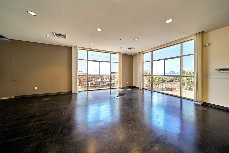 More Photos Of 1807 E 48th Pl, Los Angeles Warehouse For Lease
