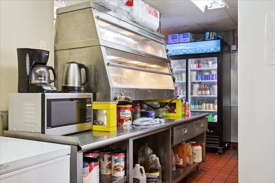 More Photos Of 3332 Victory Blvd, Portsmouth Fast Food For Sale