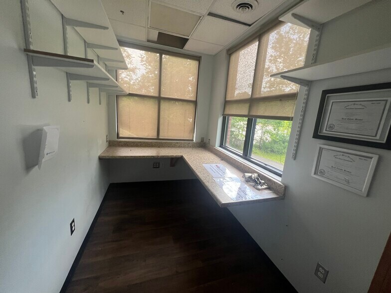 More Photos Of 215 Don Knotts Blvd, Morgantown Office For Lease