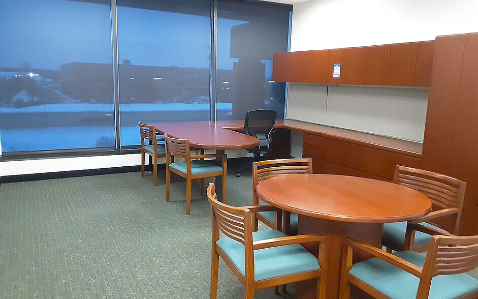 More Photos Of 1205 Milwaukee Ave, Glenview Self Storage For Lease