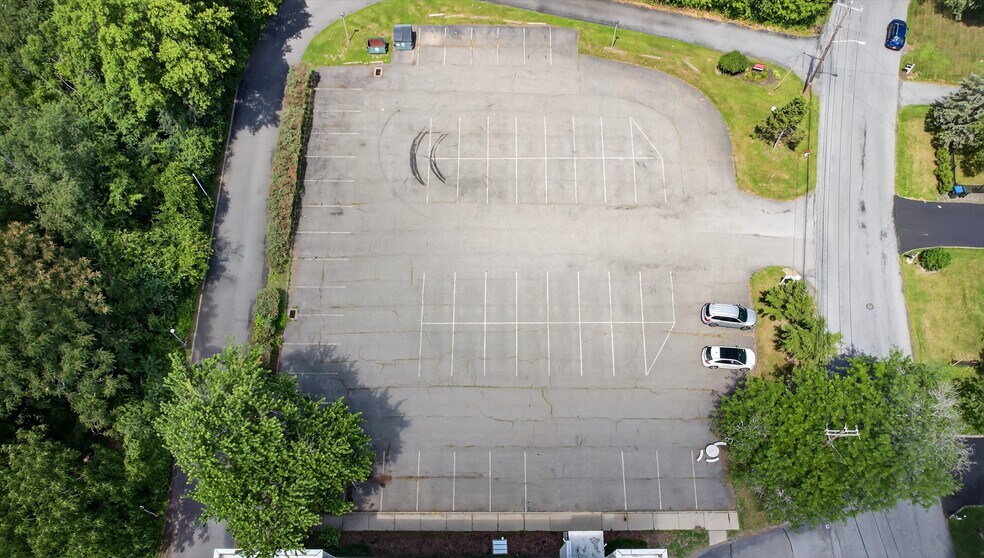 More Photos Of 74 Brookside Ave, Chester General Retail For Lease