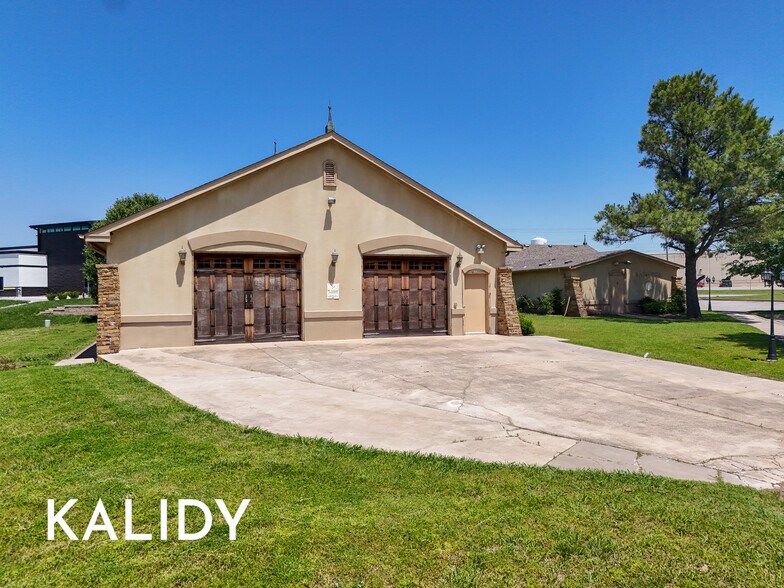 More Photos Of 14909 N Kelly Ave, Edmond Loft Creative Space For Sale