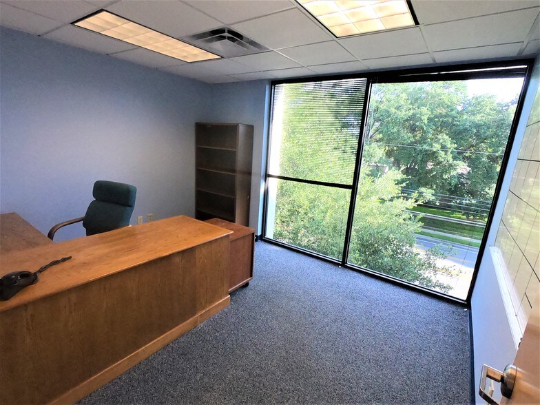 More Photos Of 3200 Steck Ave, Austin Office For Sale