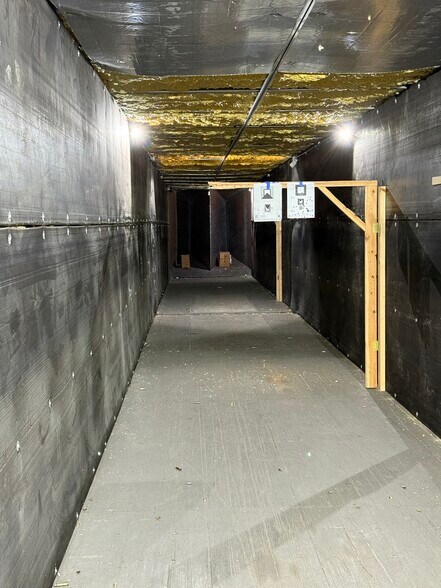 More Photos Of 35423 SH-249, Suite B, Pinehurst Showroom For Lease