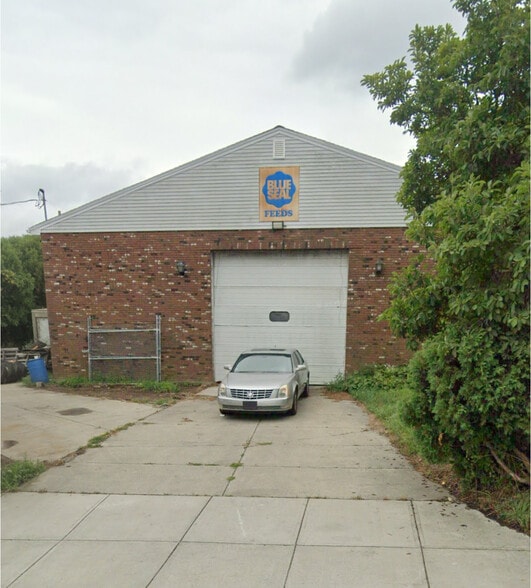 More Photos Of 31A Cove Rd, Dartmouth Warehouse For Lease