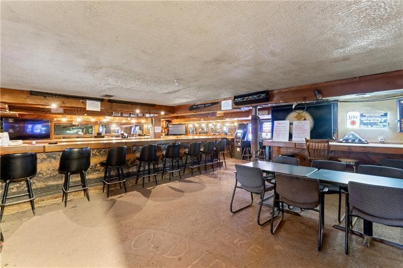 More Photos Of 669 E National Pike, Washington Restaurant For Sale