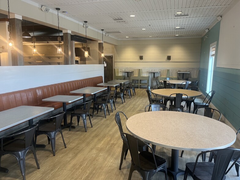 More Photos Of 22703 Perdido Beach Blvd, Orange Beach Restaurant For Lease