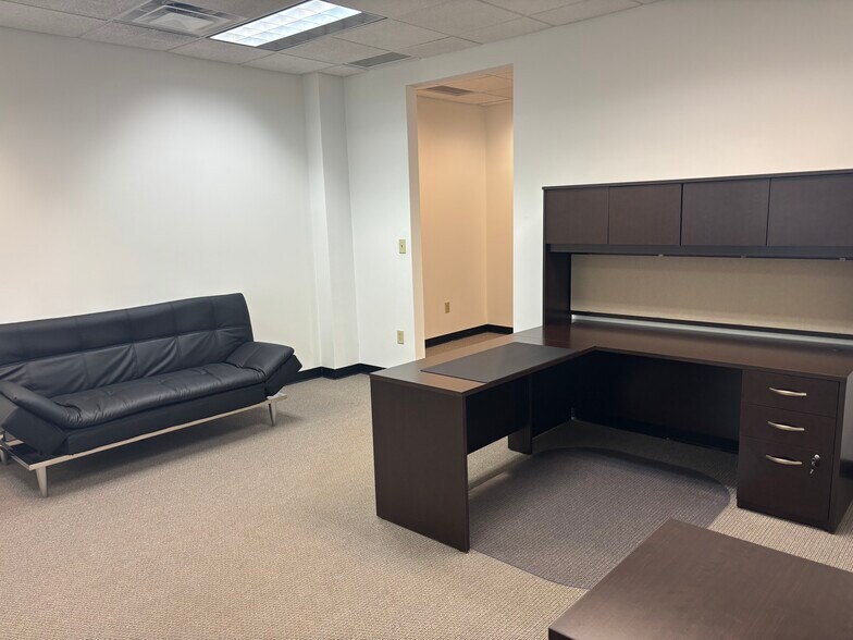 More Photos Of 7240 Muirfield Dr, Dublin Medical For Lease