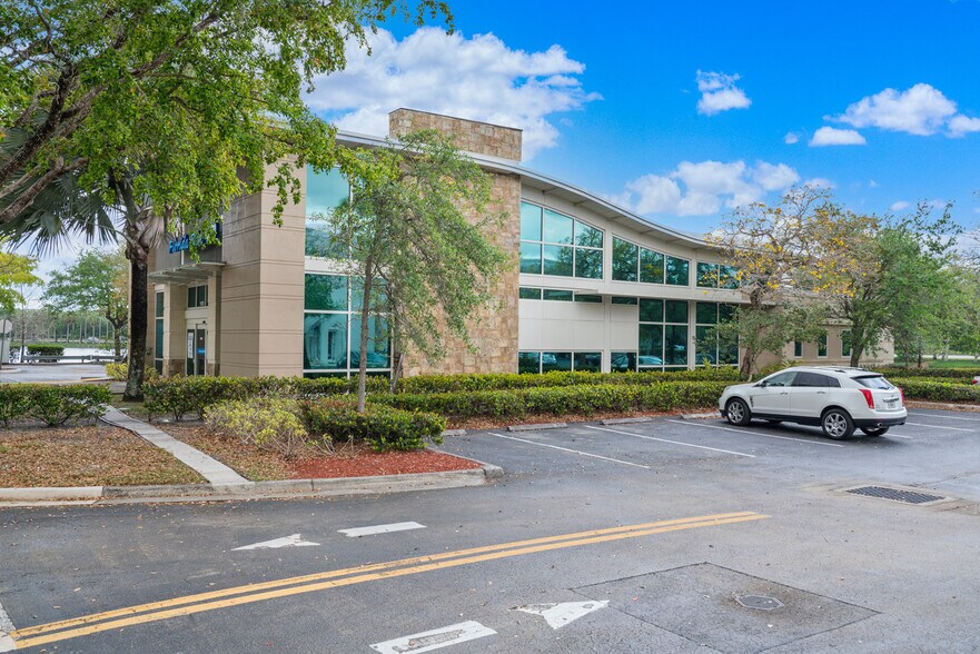 More Photos Of 1970 Sawgrass Mills Cir, Fort Lauderdale Office For Sale