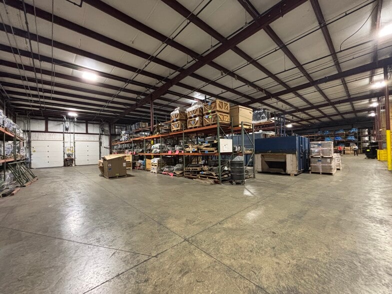 More Photos Of 1040-1050 Industrial Pky, Peru Warehouse For Sale