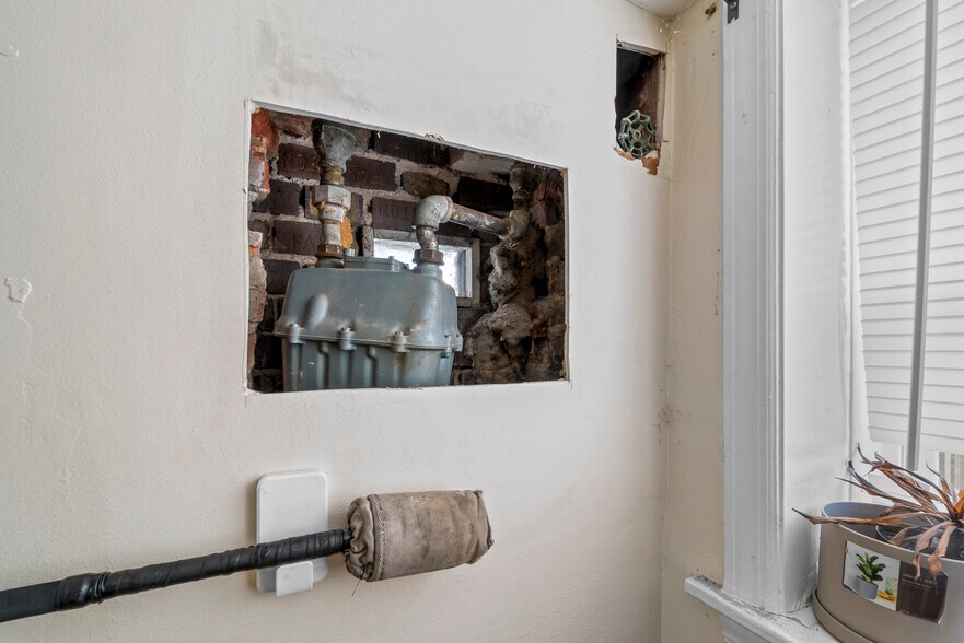 More Photos Of 211 E 33rd St, Baltimore Multifamily For Sale