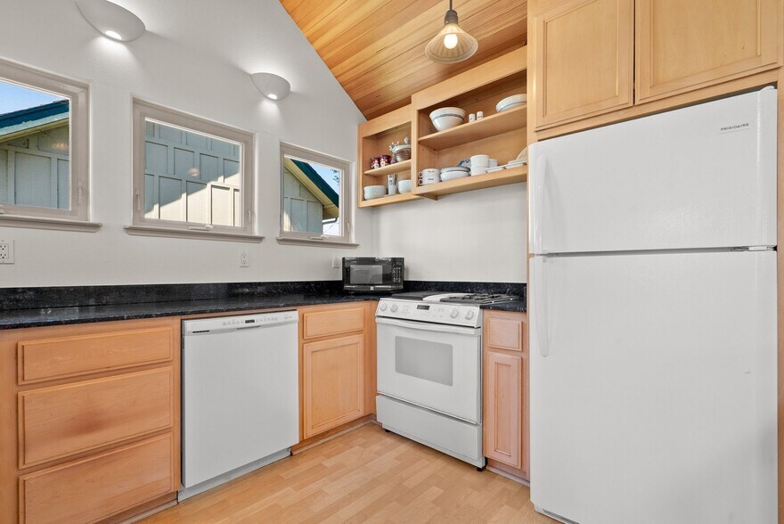 More Photos Of 518 Capitola Ave, Capitola Multifamily For Sale