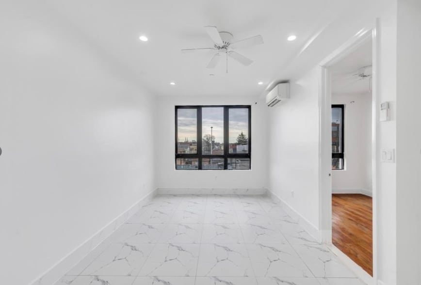 More Photos Of 12511 101st Ave, South Richmond Hill Apartments For Sale