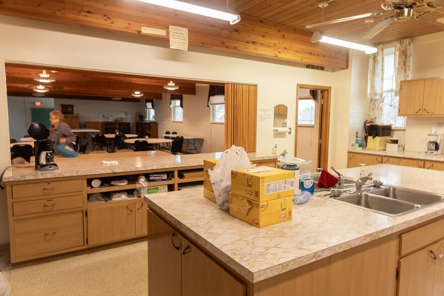 More Photos Of 381 H St, Hampton Religious Facility For Sale