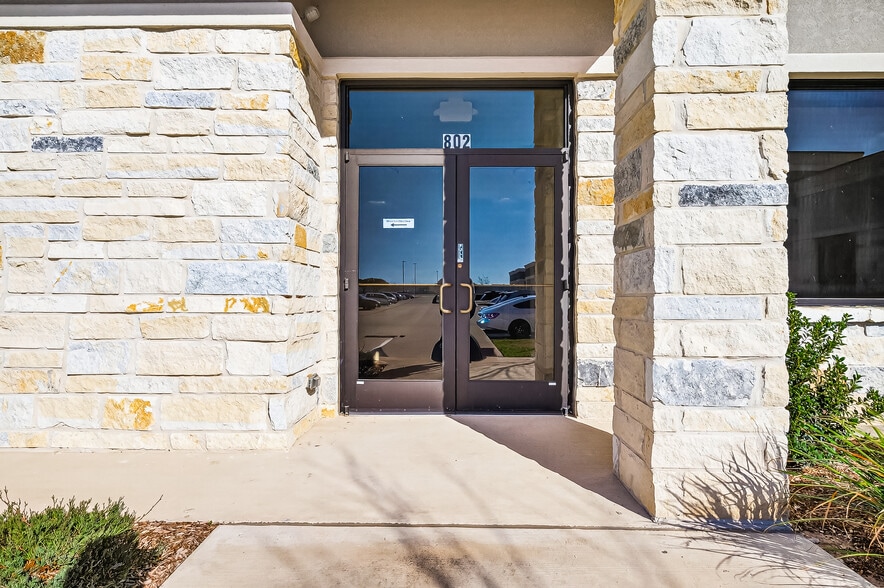 More Photos Of 25145 Star Ln, Katy Office For Sale