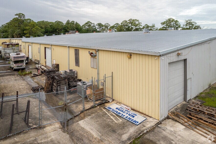 More Photos Of 201 Hickman Dr, Sanford Manufacturing For Sale