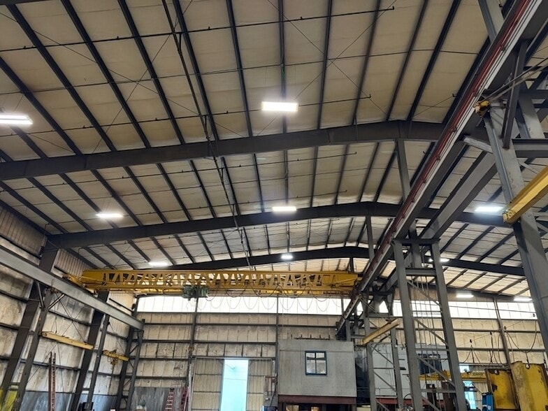 More Photos Of 10100 SW North Dakota St, Tigard Warehouse For Lease