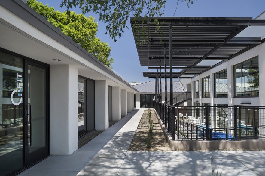 More Photos Of 6320 E Thomas Rd, Scottsdale Unknown For Lease