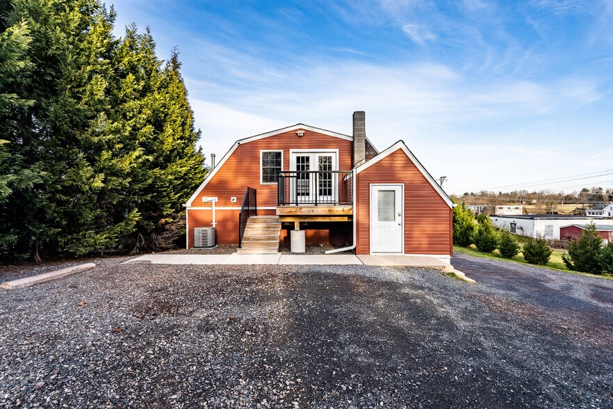 More Photos Of 1512 W Main St, Collegeville Office For Lease