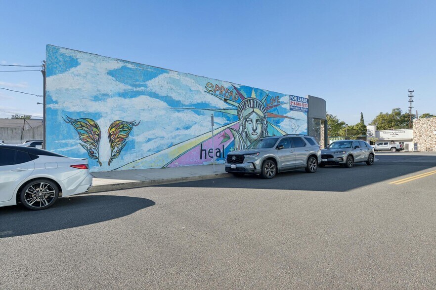 More Photos Of 4000-4004 W Burbank Blvd, Burbank Freestanding For Sale