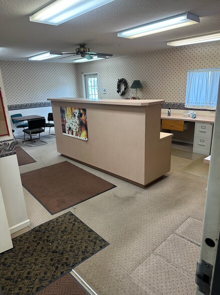 More Photos Of 1801 Hulman St, Terre Haute Industrial For Sale