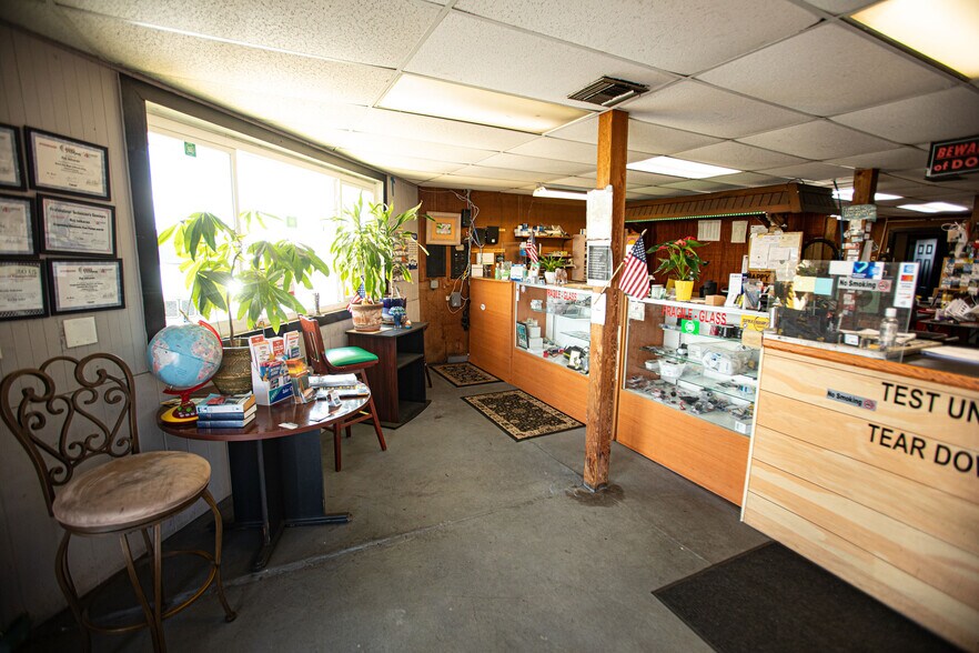 More Photos Of 14825 US Highway 19, Hudson Service For Sale