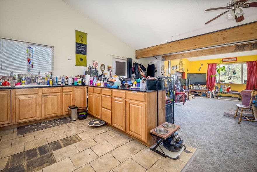 More Photos Of 957 Golden Gate Ter, Grass Valley Sports And Entertainment For Sale