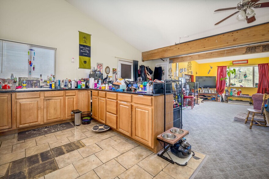 More Photos Of 957 Golden Gate Ter, Grass Valley Sports And Entertainment For Sale