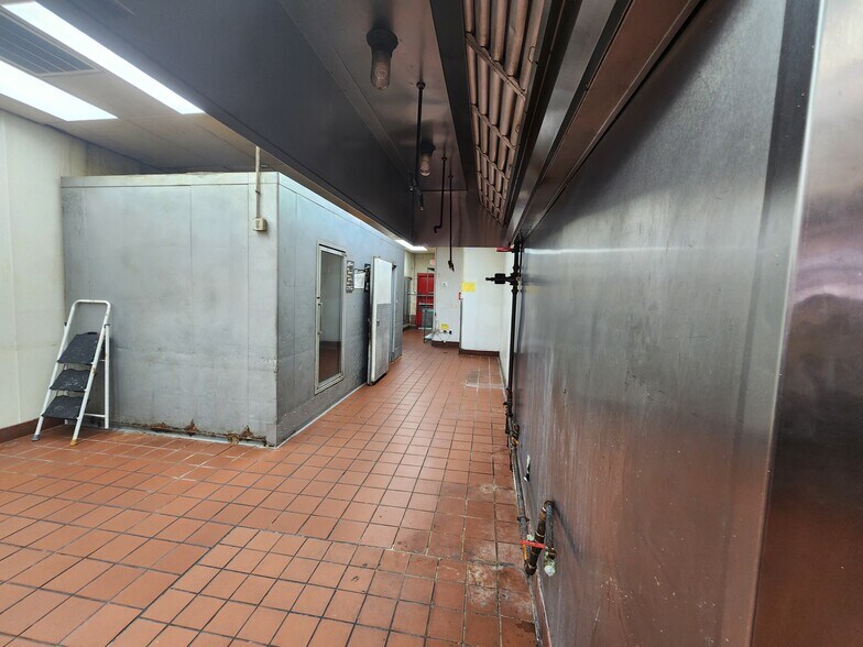 More Photos Of 405 S Central Expy, Allen Restaurant For Sale