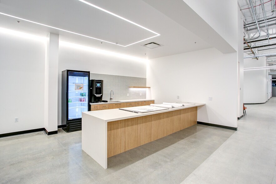 More Photos Of 3151 Zanker Rd, San Jose Research And Development For Lease