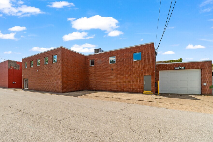 More Photos Of 1537-1545 Hansford St, Charleston Light Distribution For Lease