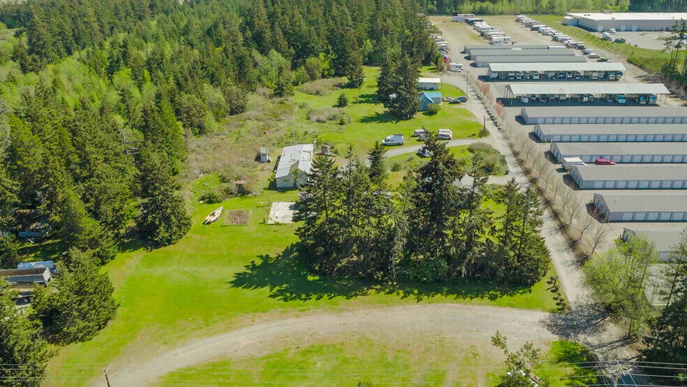 More Photos Of 900 NE 24th Ln, Oak Harbor Service For Sale