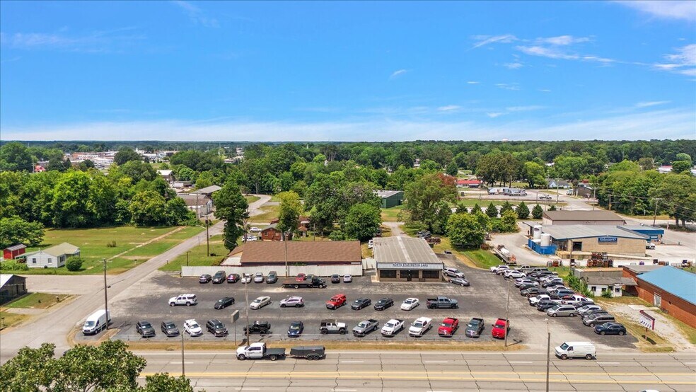 More Photos Of 201 E Carroll St, Tullahoma Auto Dealership For Sale