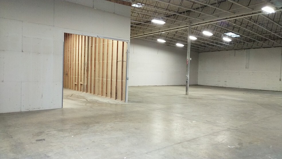 More Photos Of 910 W 11th St, Vancouver Warehouse For Lease