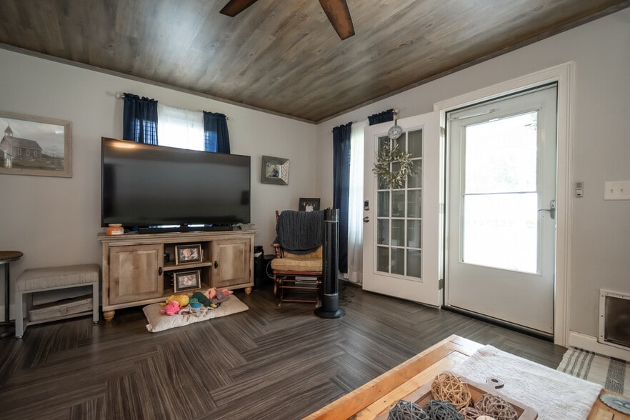 More Photos Of 3655 Neese Commerce Rd, Hull Multifamily For Sale