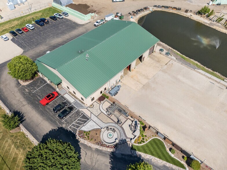 More Photos Of 2101 Route 176, Prairie Grove Showroom For Sale