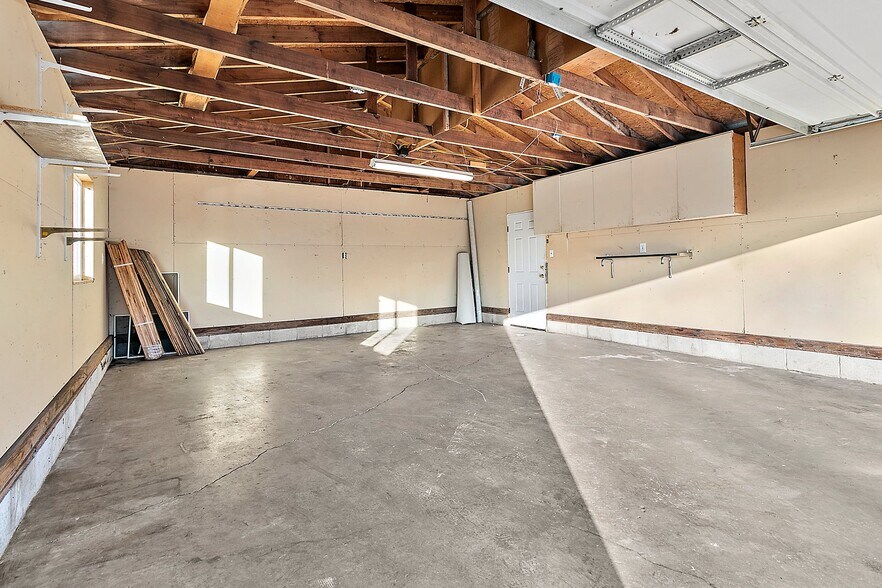 More Photos Of 16421 64th St E, Sumner Specialty For Sale