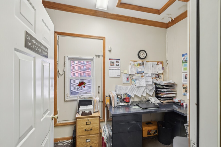 More Photos Of 135 Mamaroneck Ave, Mamaroneck Office For Sale