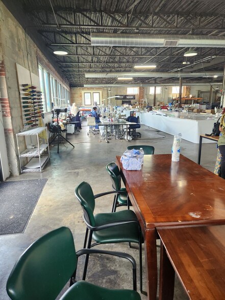 More Photos Of 1301 E 31st St, Kansas City Light Manufacturing For Lease
