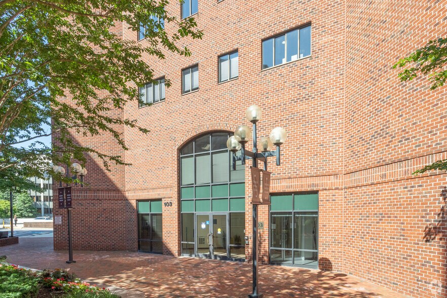 More Photos Of 103 W Broad St, Falls Church Unknown For Lease