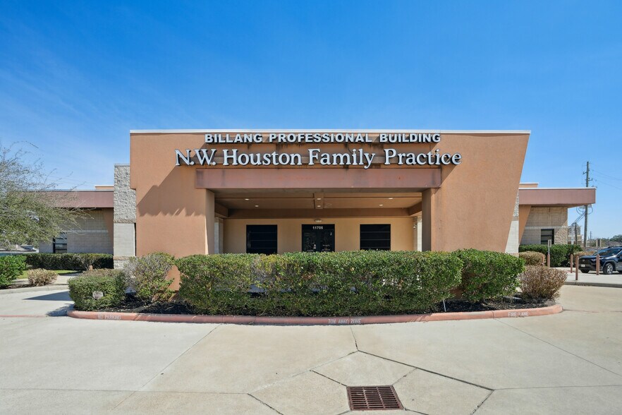 More Photos Of 11706 Fallbrook Dr, Houston Medical For Lease