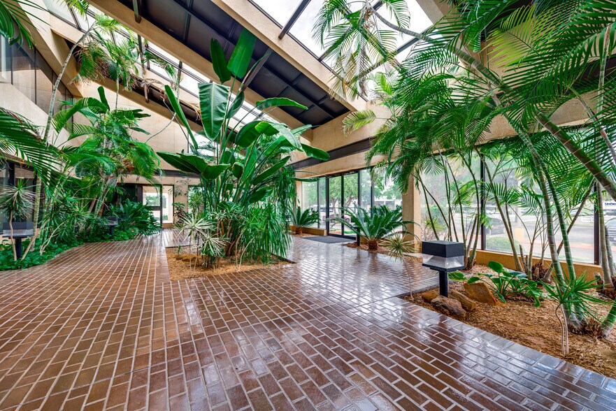 More Photos Of 1031 Andrews Hwy, Midland Office For Lease