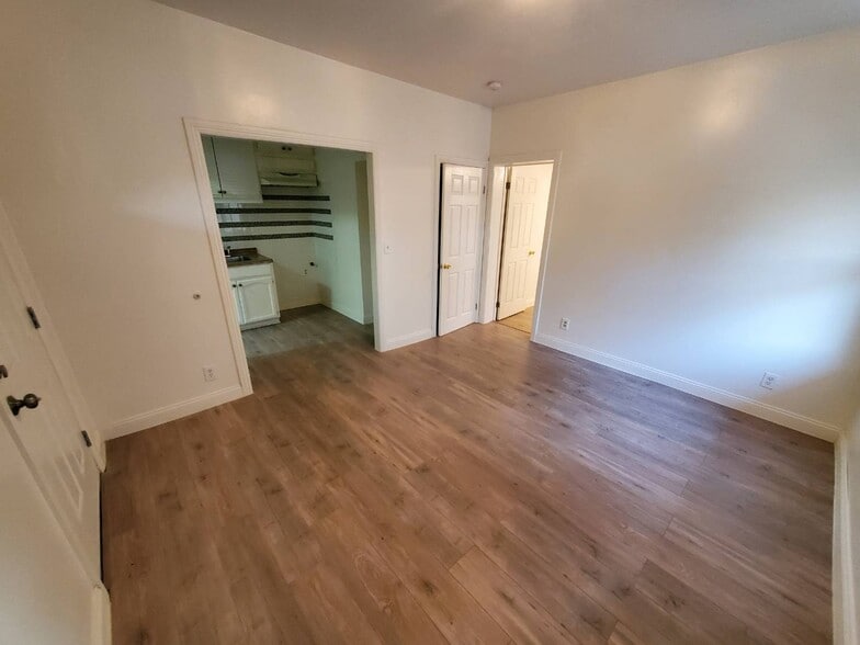 More Photos Of 481 Lincoln Ave, Pasadena Apartments For Sale