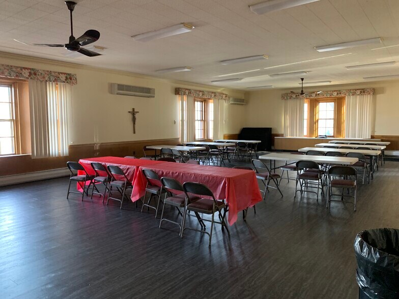 More Photos Of 136 E Main St, Meriden Religious Facility For Sale