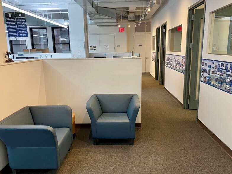 More Photos Of 131 W 35th St, New York Office For Sale