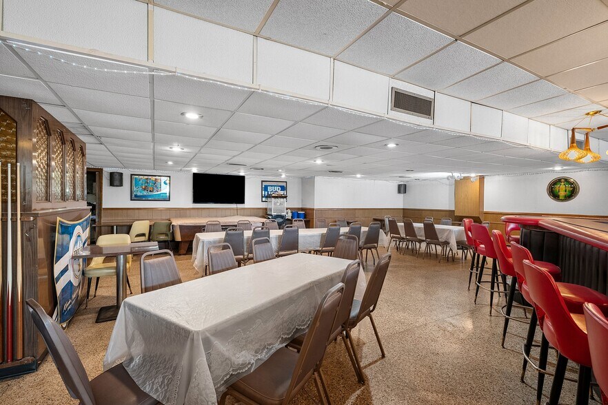 More Photos Of W11466 US Hwy 8, Dunbar Restaurant For Sale