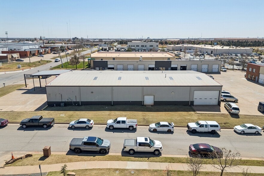 More Photos Of 13901 N Lincoln Blvd, Edmond Carwash For Lease