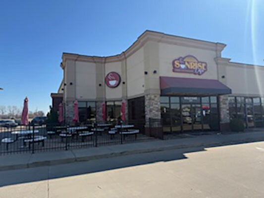 More Photos Of 2121 N Green River Rd, Evansville Restaurant For Lease