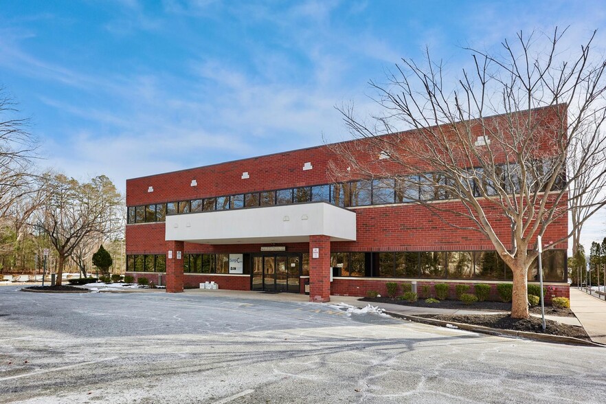 Primary Photo Of 50 Franklin Ln, Manalapan Township Office For Lease