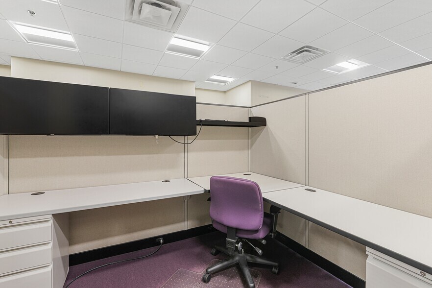 More Photos Of 319 Auburn St, Newton Medical For Lease